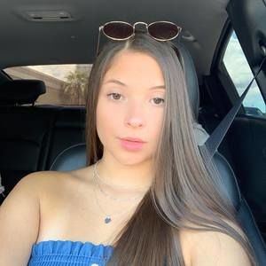 Meet your Posher, Anahi